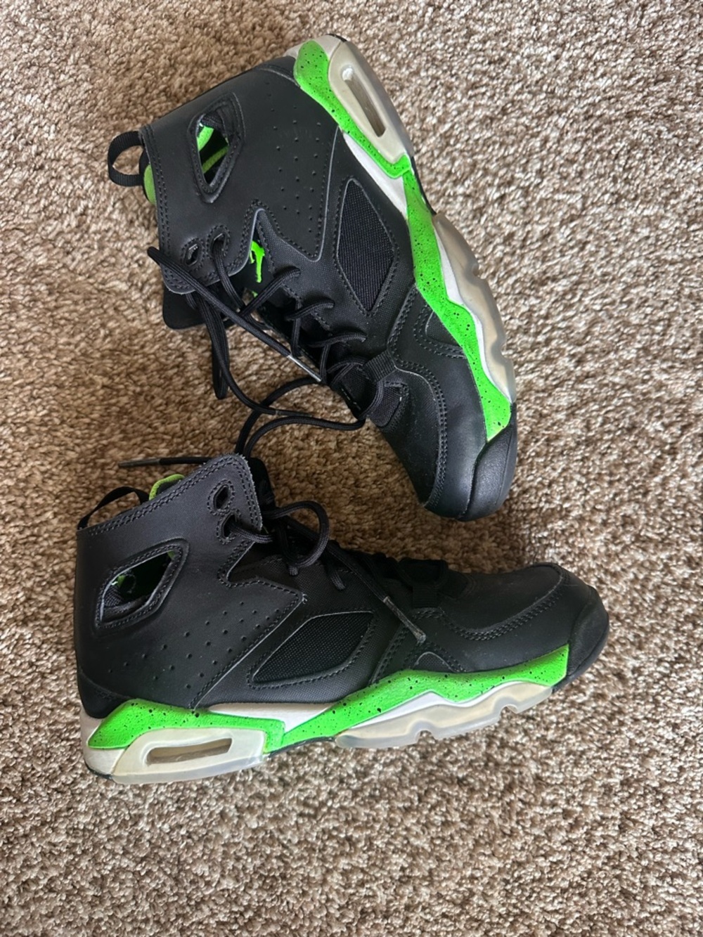 Jordan Kids Nike Air Jordan Flight Club '91 in the Black and Neon Colorway